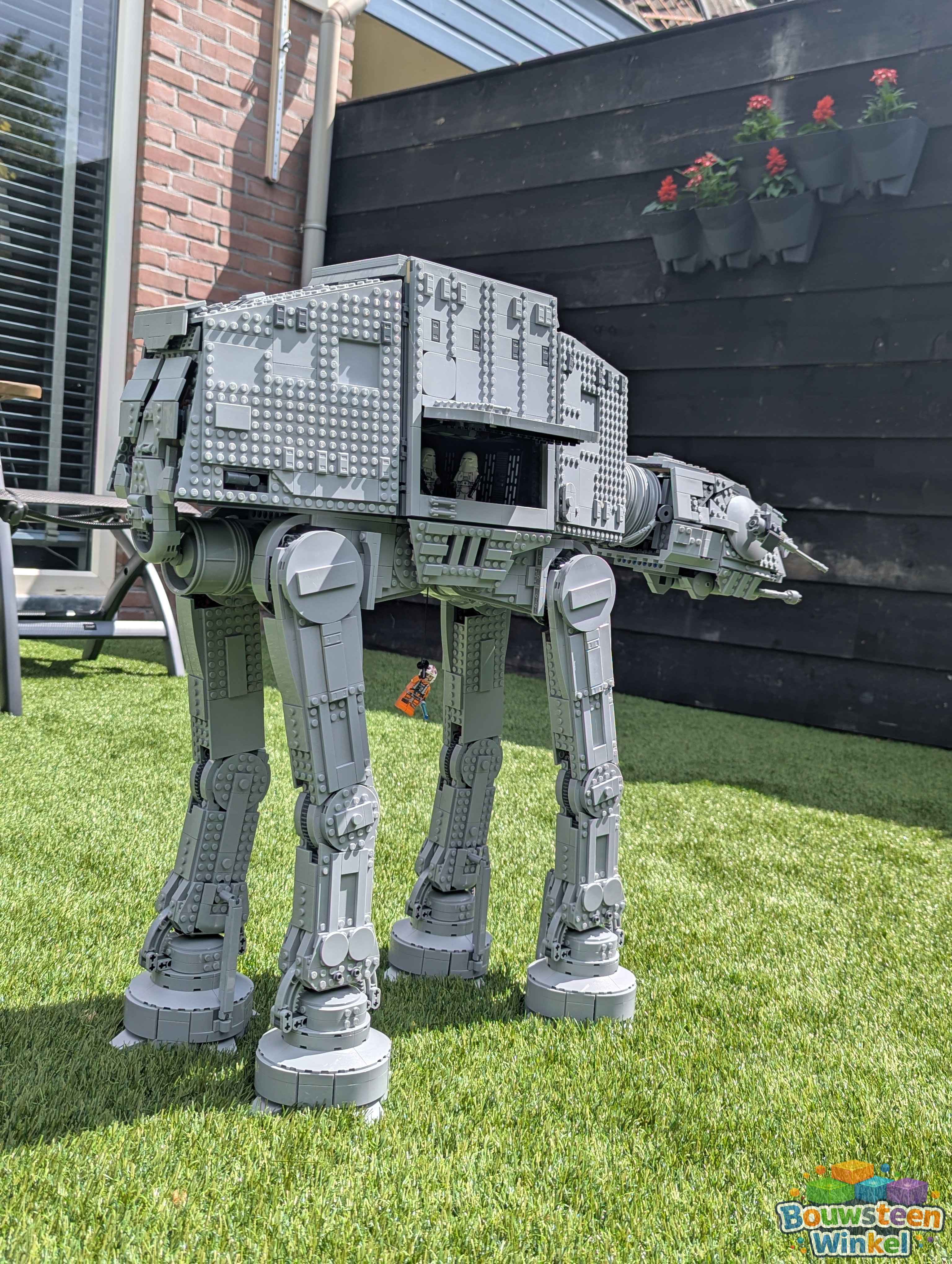 LEGO Star Wars AT-AT - 75313, gebouwd en ingestuurd door een huurder van Bouwsteenwinkel