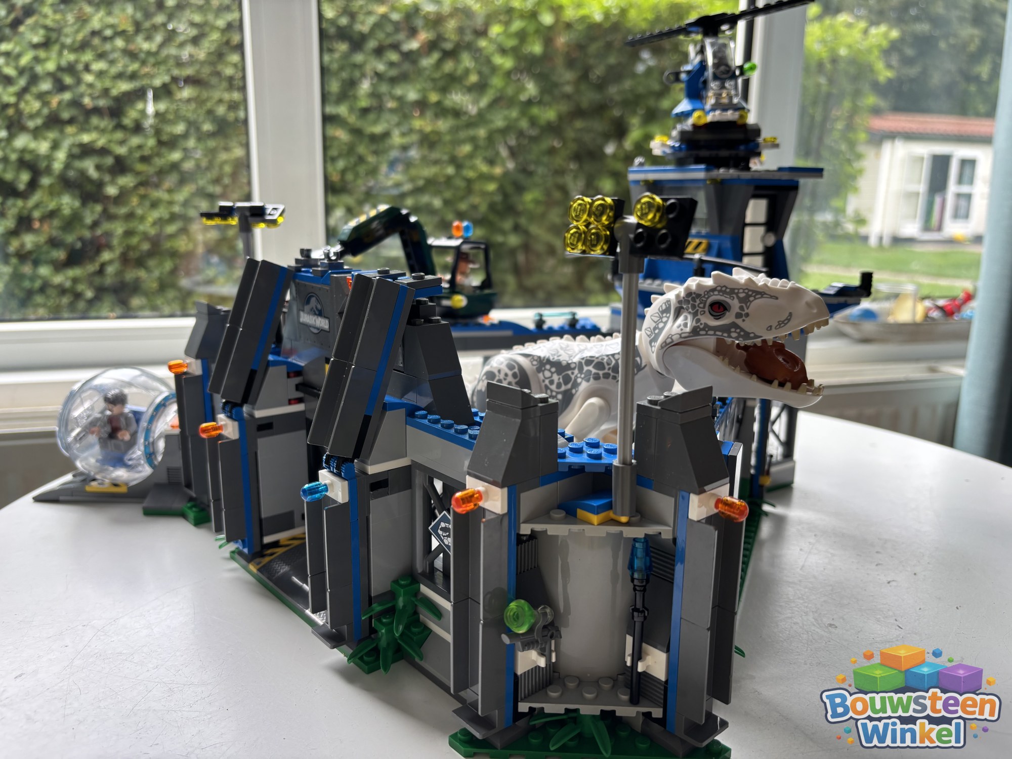LEGO Jurassic World Uitbraak van Indominus rex - 75919 — gebouwd door klant