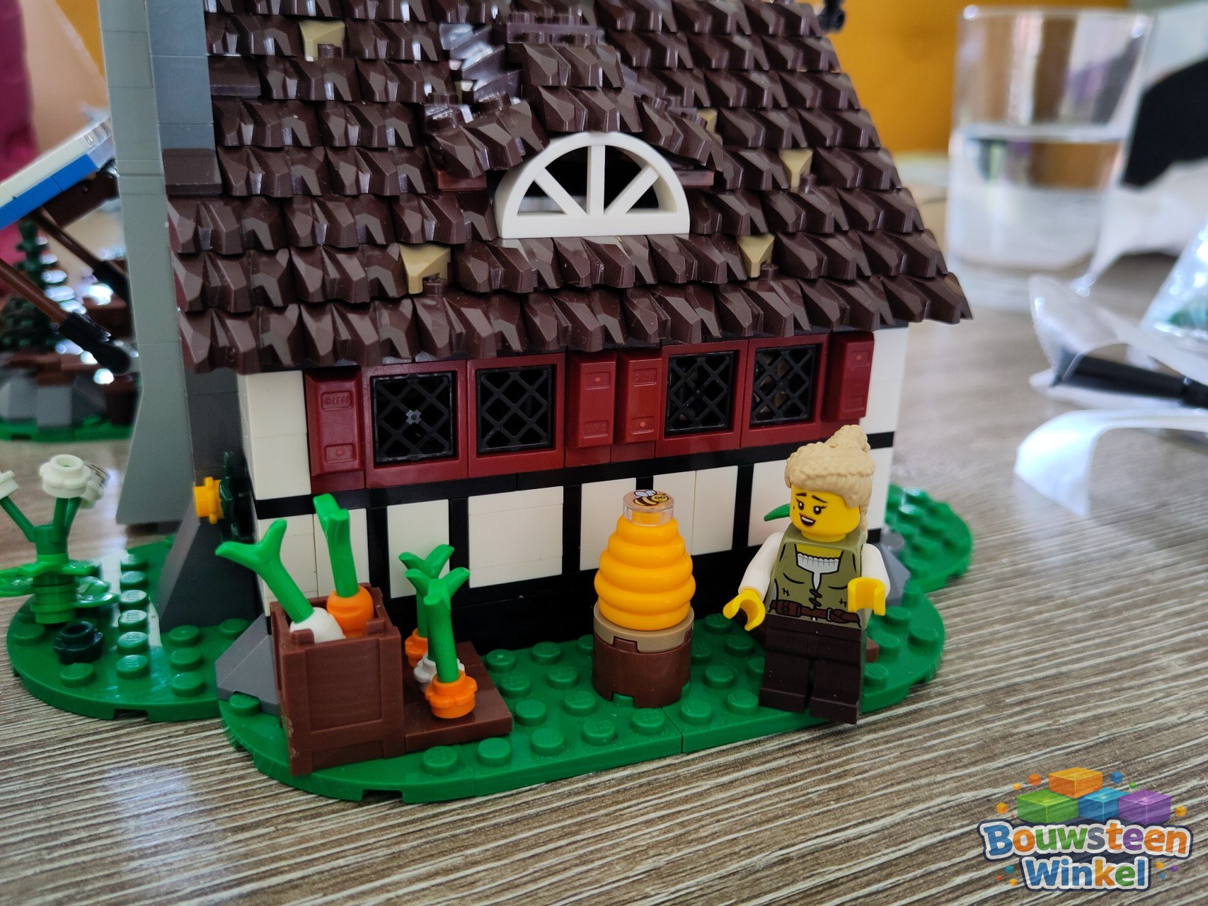 LEGO Icons Middeleeuws stadsplein - 10332 — gebouwd door klant