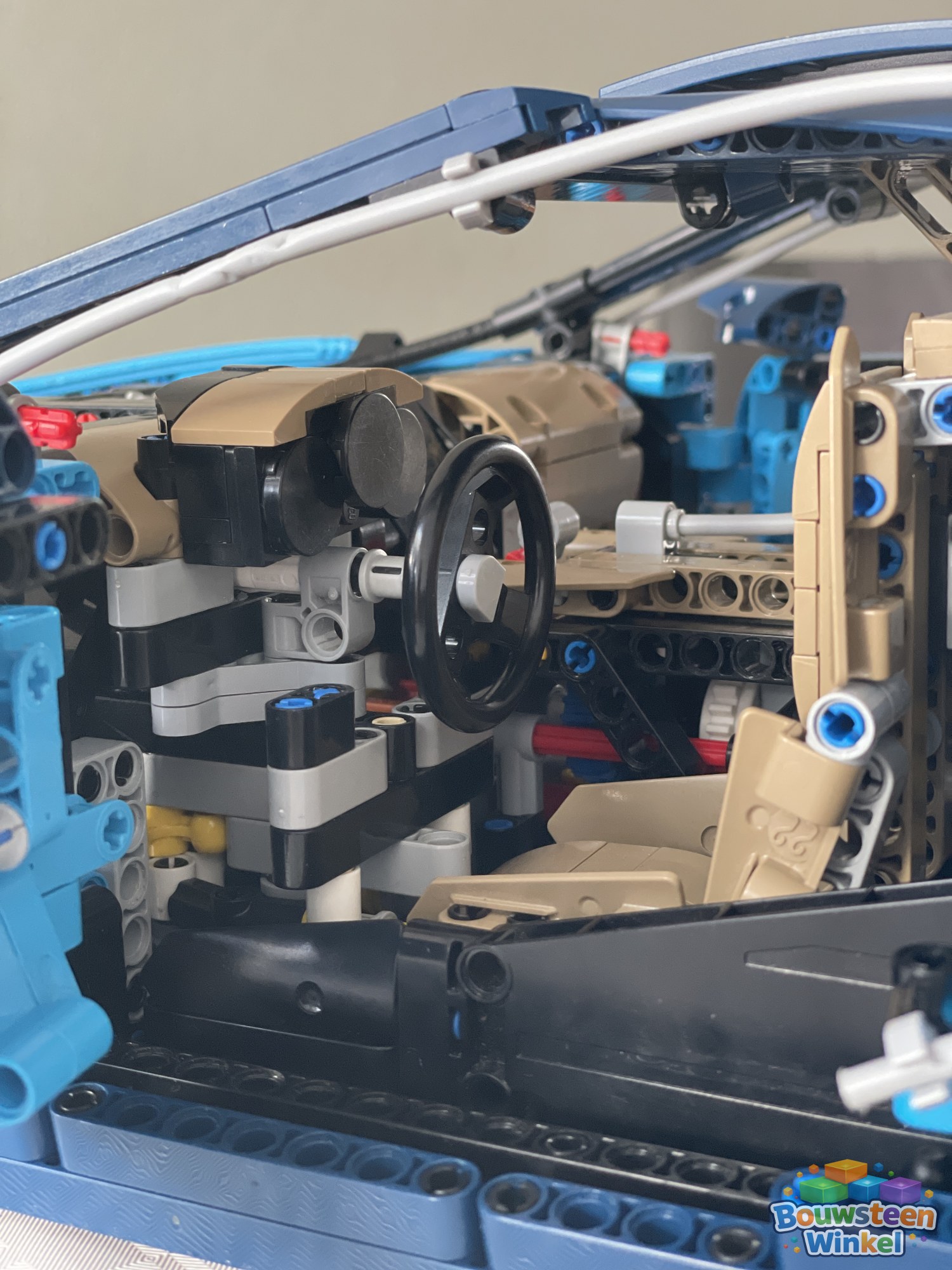 LEGO Technic Bugatti Chiron - 42083 — gebouwd door klant