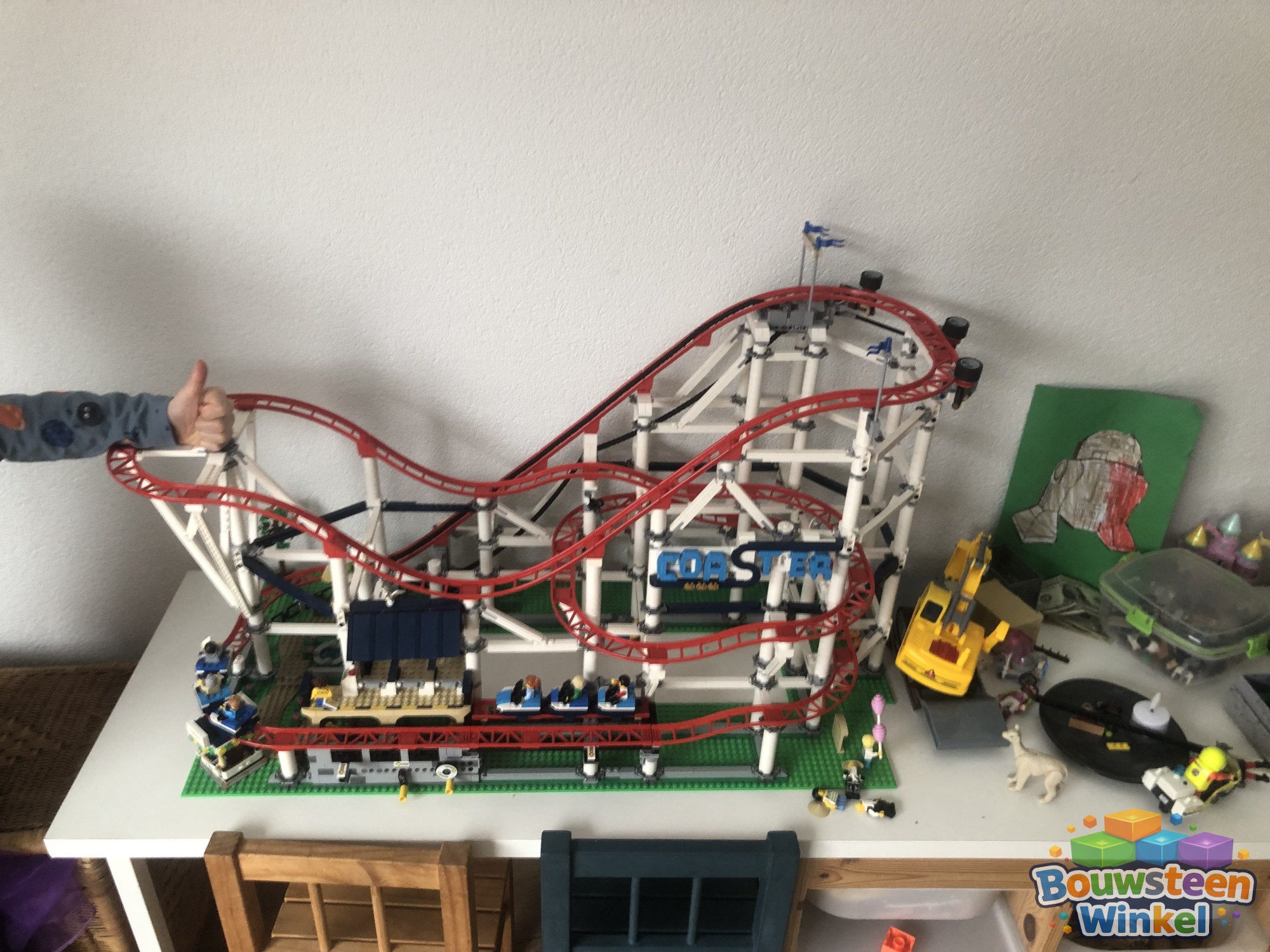 LEGO Creator Expert Achtbaan - 10261, gebouwd en ingestuurd door een huurder van Bouwsteenwinkel