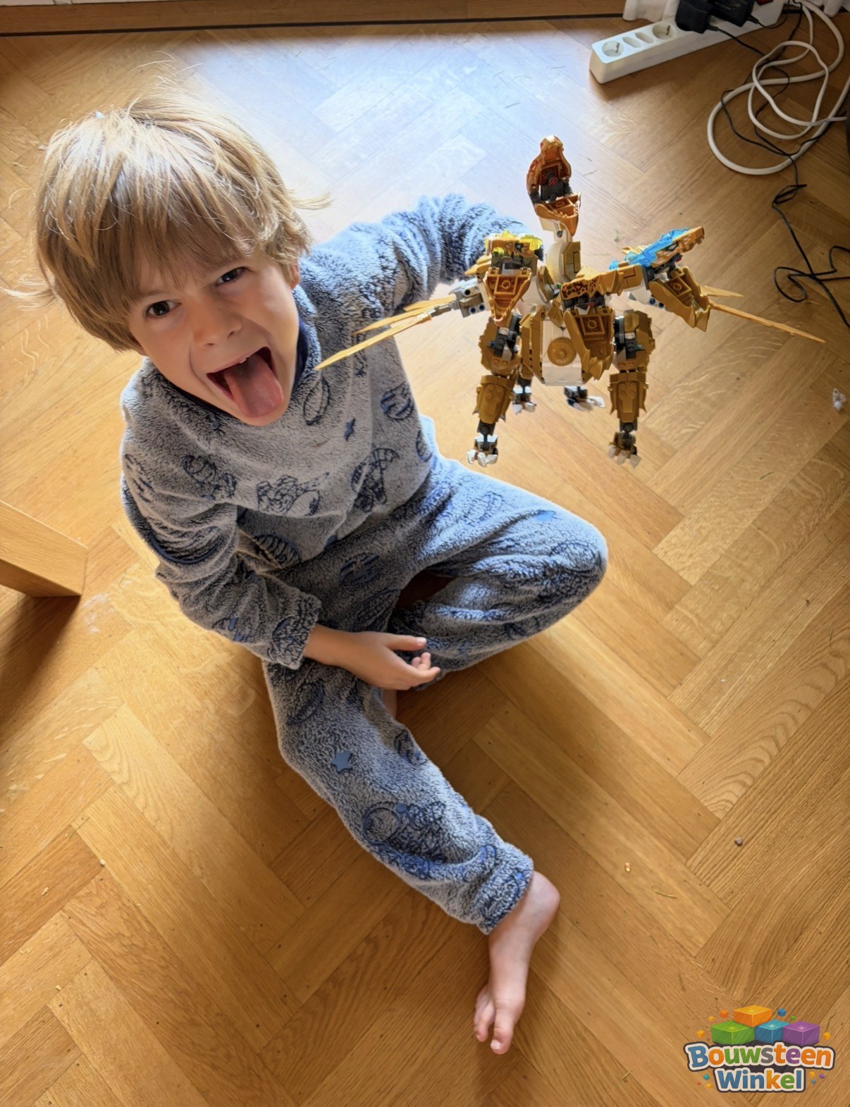LEGO Ninjago Lloyds Gouden Ultra Draak - 71774 — gebouwd door klant