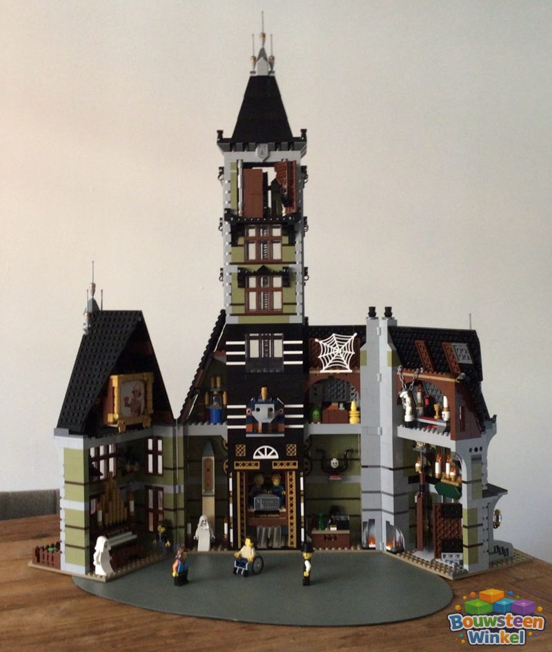 LEGO Creator Expert Haunted House - 10273 gebouwd door klant — Creator Expert / Icons