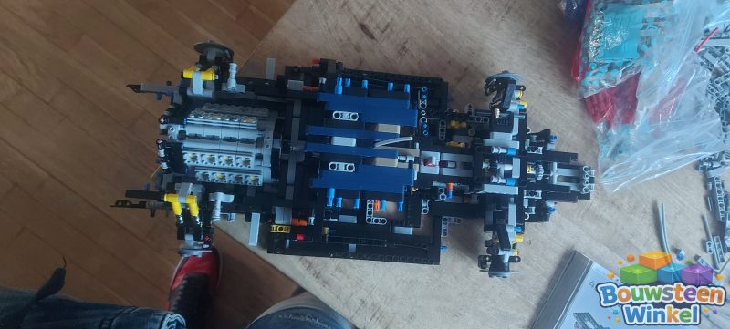 LEGO Technic Bugatti Chiron - 42083 gebouwd door klant — Technic
