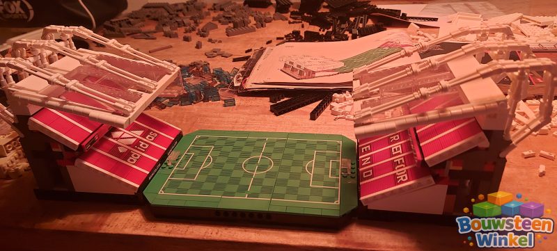 LEGO Creator Expert Old Trafford - Manchester United - 10272 gebouwd door klant — Creator Expert / Icons