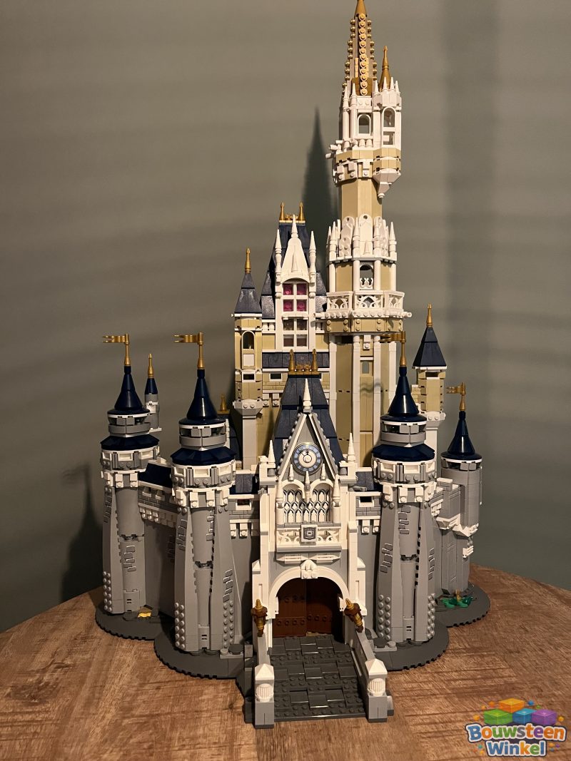 LEGO Disney Castle - 71040 gebouwd door klant — Ninjago / Mario