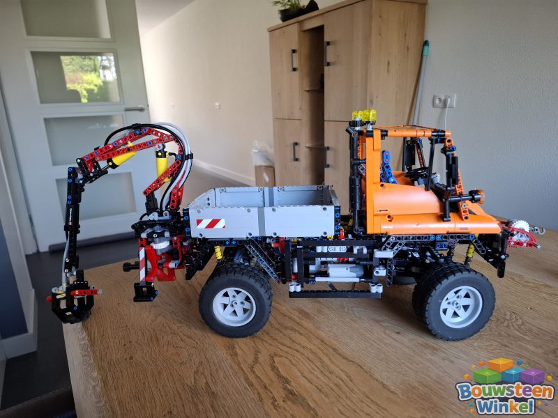 LEGO Technic Unimog U400 - 8110 gebouwd door klant — Overig