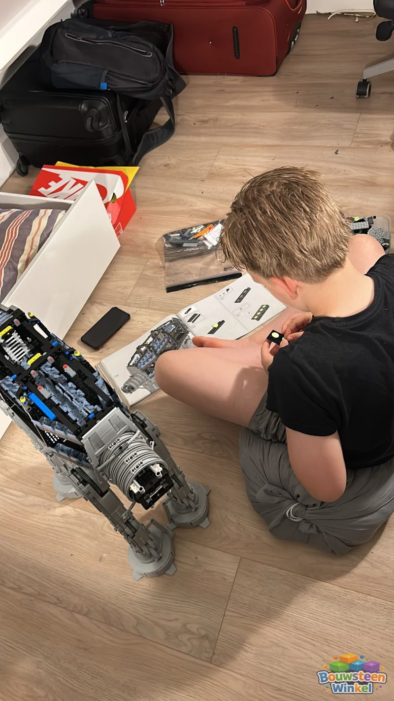 LEGO Star Wars AT-AT - 75313 gebouwd door klant — Star Wars