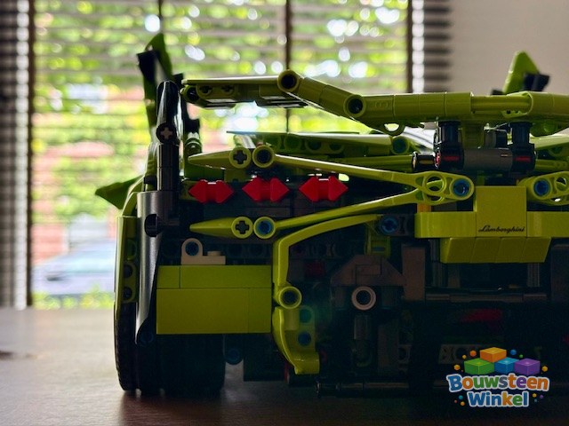 LEGO Technic Lamborghini Sian FKP 37 - 42115 gebouwd door klant — Technic