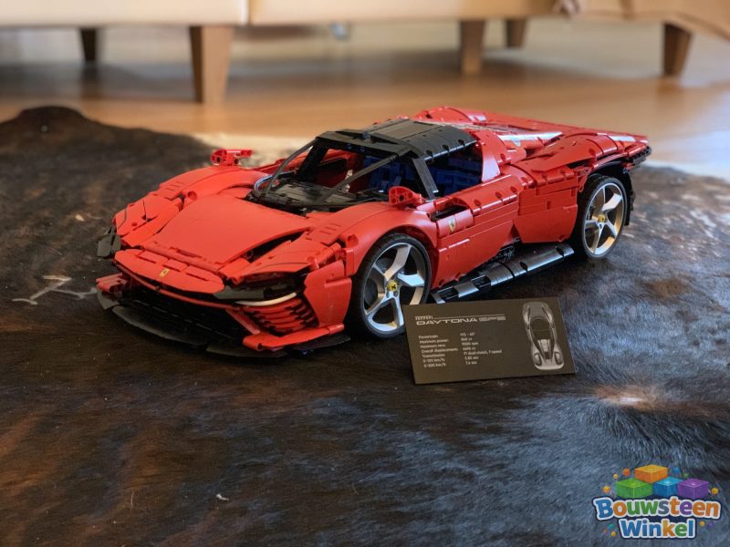 LEGO Technic Ferrari Daytona SP3 - 42143 gebouwd door klant — Technic