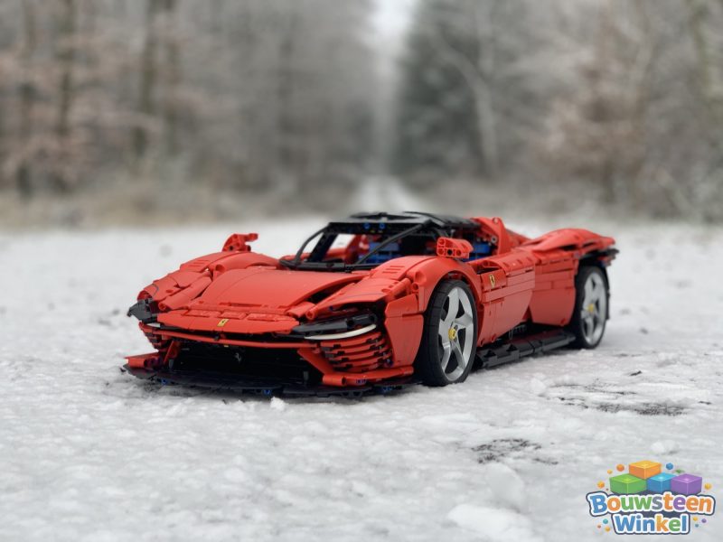 LEGO Technic Ferrari Daytona SP3 - 42143 gebouwd door klant — Technic