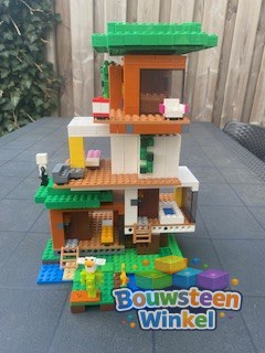 LEGO Minecraft De Moderne Boomhut - 21174 gebouwd door klant — Architecture / Ideas