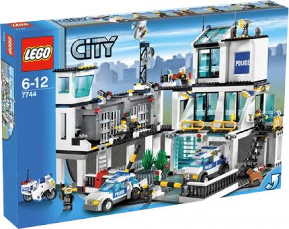 LEGO City Politie hoofdbureau (7744), huren vanaf €5,25/week
